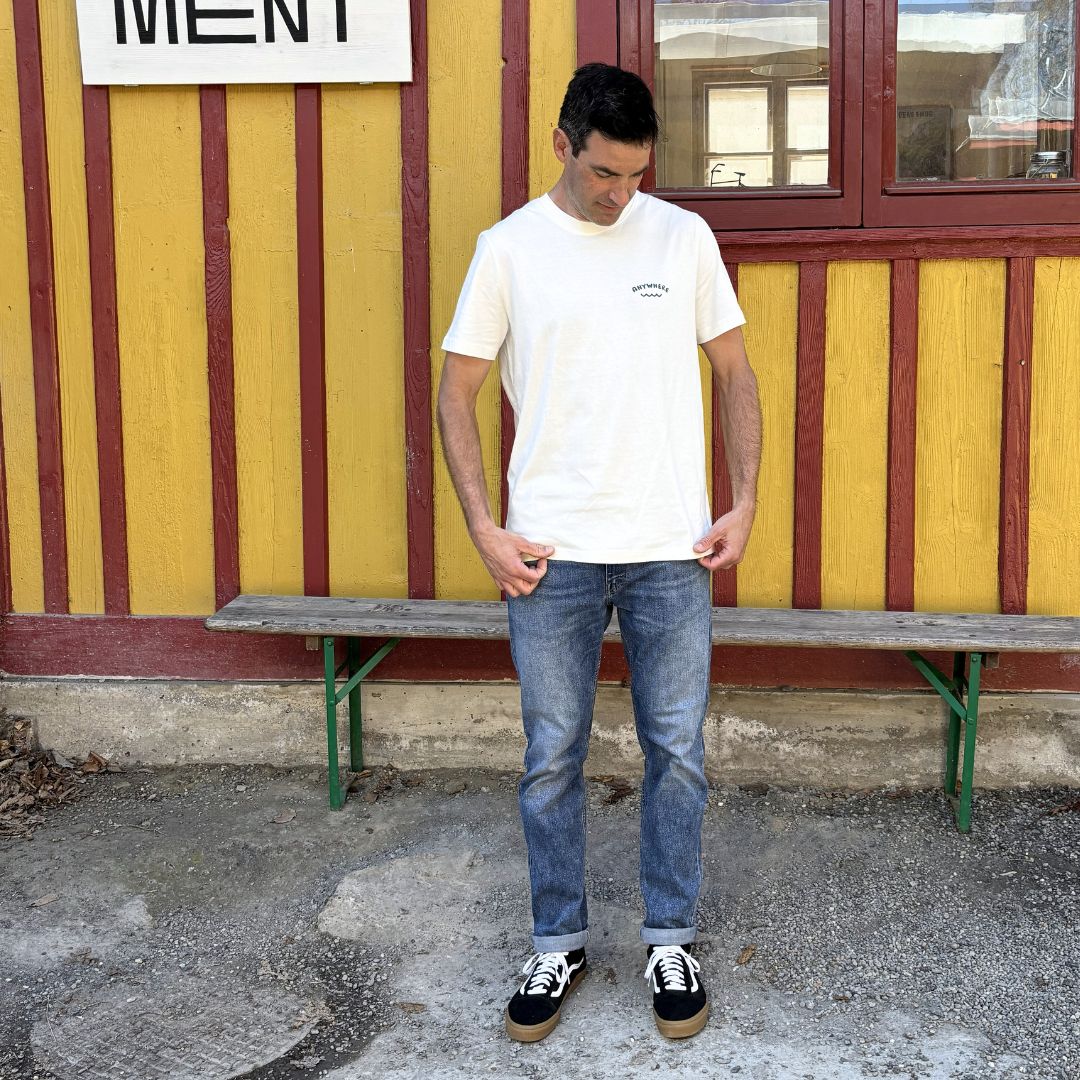 T-Shirt ANYWHERE in Off White - für unterwegs & überall