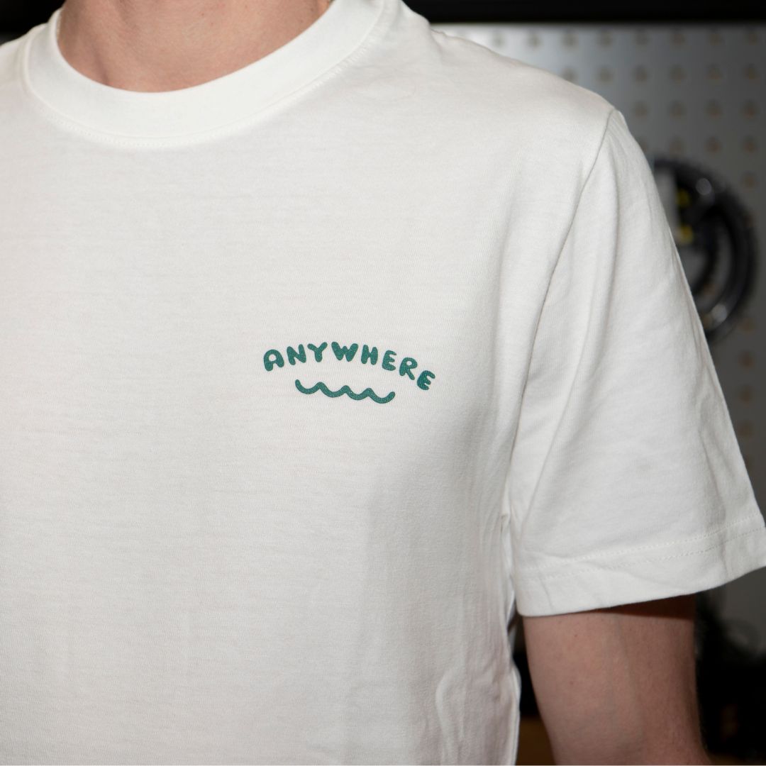 T-Shirt ANYWHERE in Off White - für unterwegs & überall
